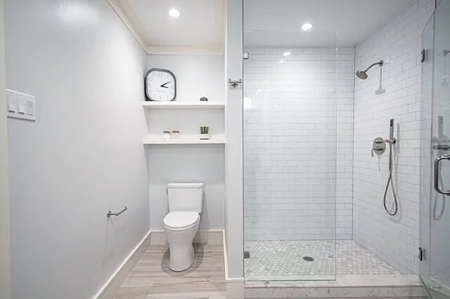 Now that the shelter-in-place has been lifted, people are venturing out a little more.
⠀
But let’s be honest, if I had this master bathroom, I’d be fine safe-at-home for the next 3 months.
⠀
⠀
📷: @paulgoimages
⠀
⠀
#thechathamcollective #