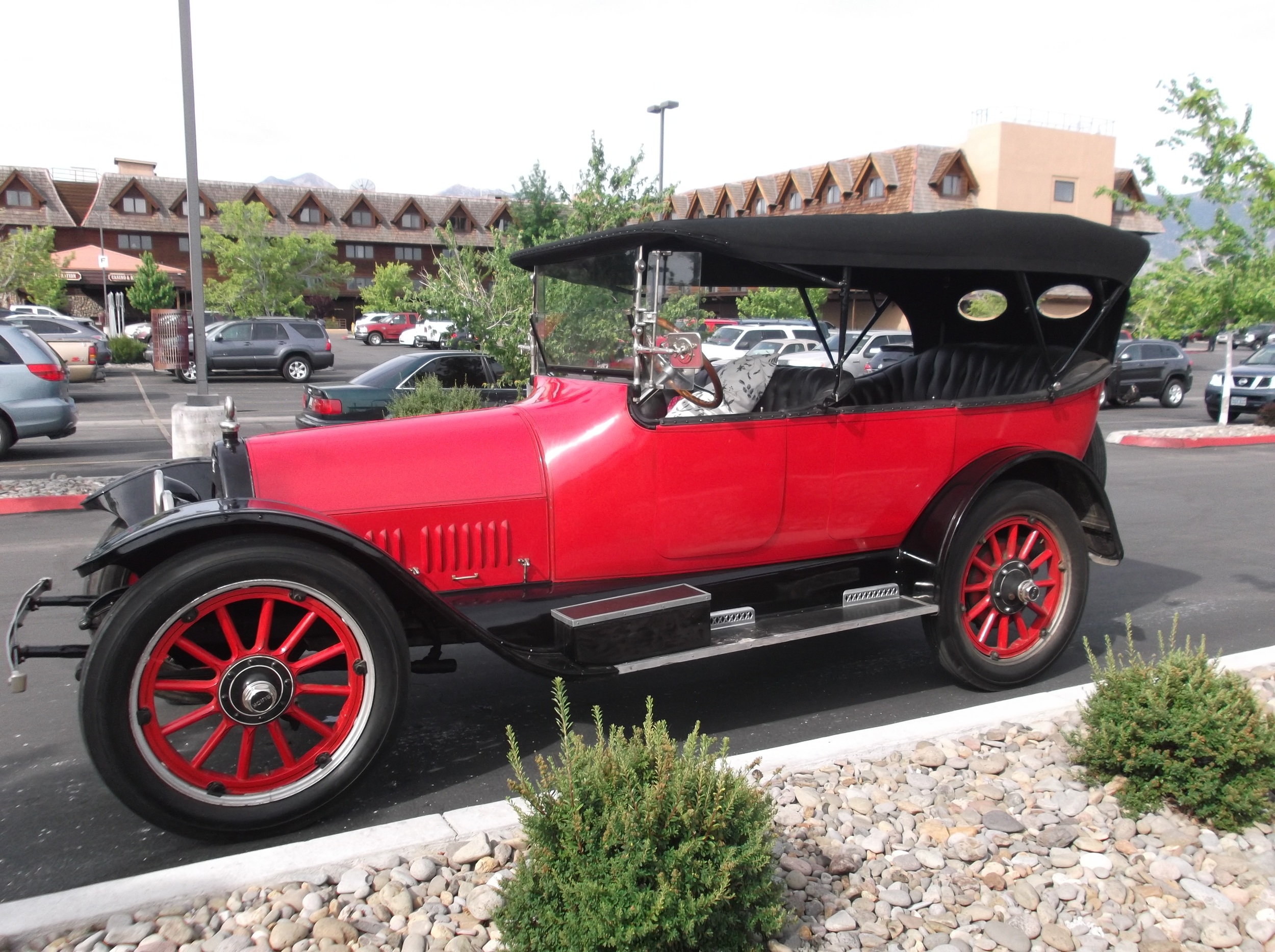 1915 Buick.JPG