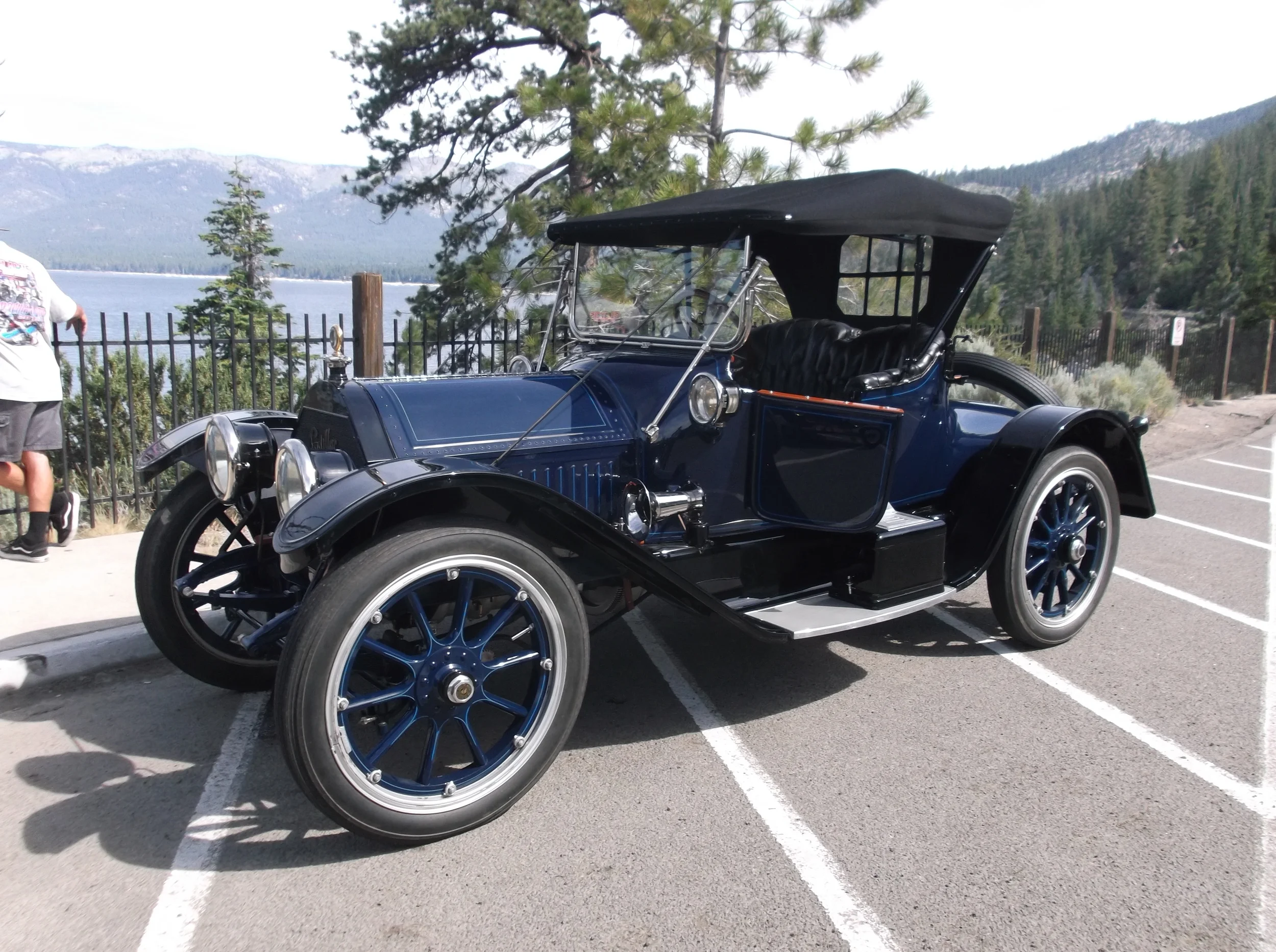 Robin Onsoien  13 Cad..JPG