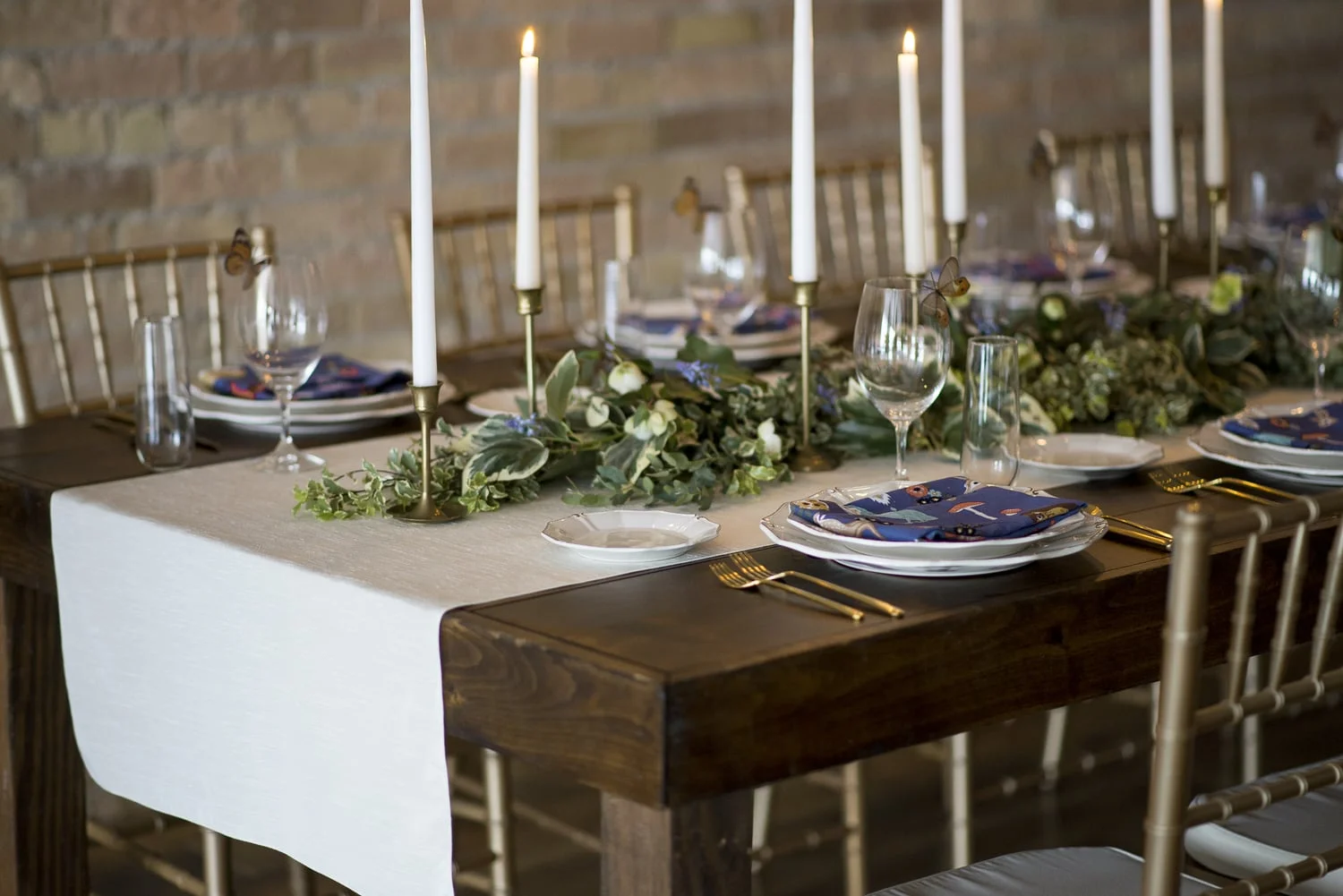 THE SCENE Styling and Design by: FUSE Weddings & Events Photography by: Elisha Braithwaite Rentals provided by: Dani of Alpine Event Rental China, Glassware, and Flatware by: Diamond Rental Linens by: Creative Coverings Custom Napkins by: FUSE Weddings & Events Flowers by: Pamela with Native Flower Company Venue: The Tasting Room