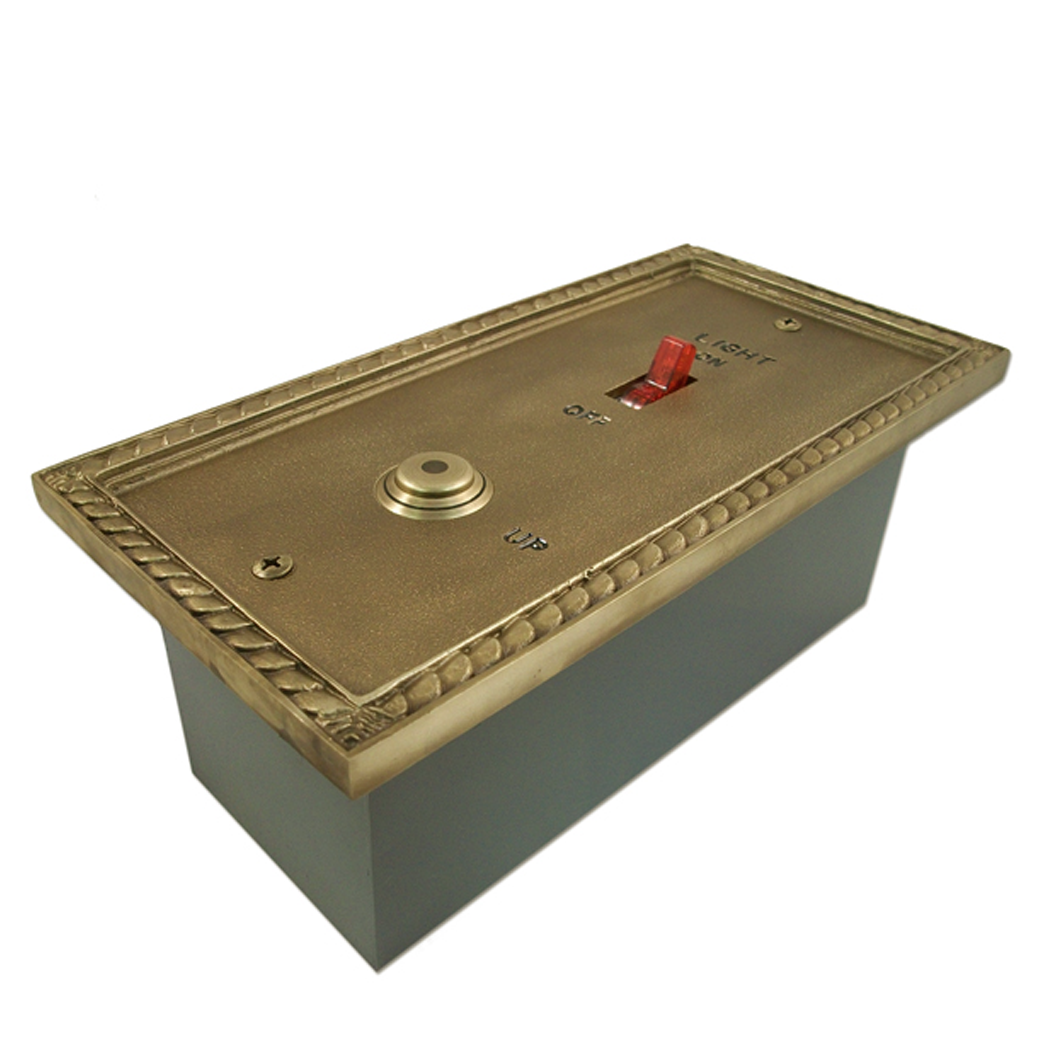 STYLE10 BRASS TERMINAL LIGHT SWITCH SIDE ANGLE.png