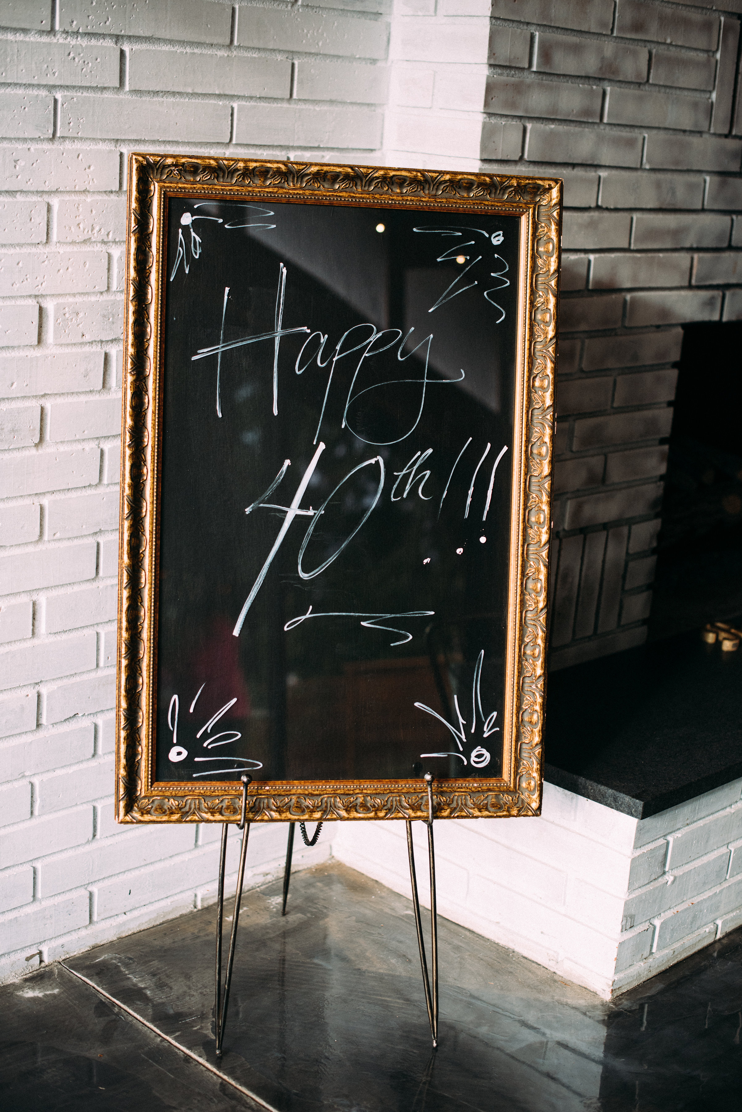  Large empty frames make the best signs - the glass is the perfect canvas for any message you want to create. 