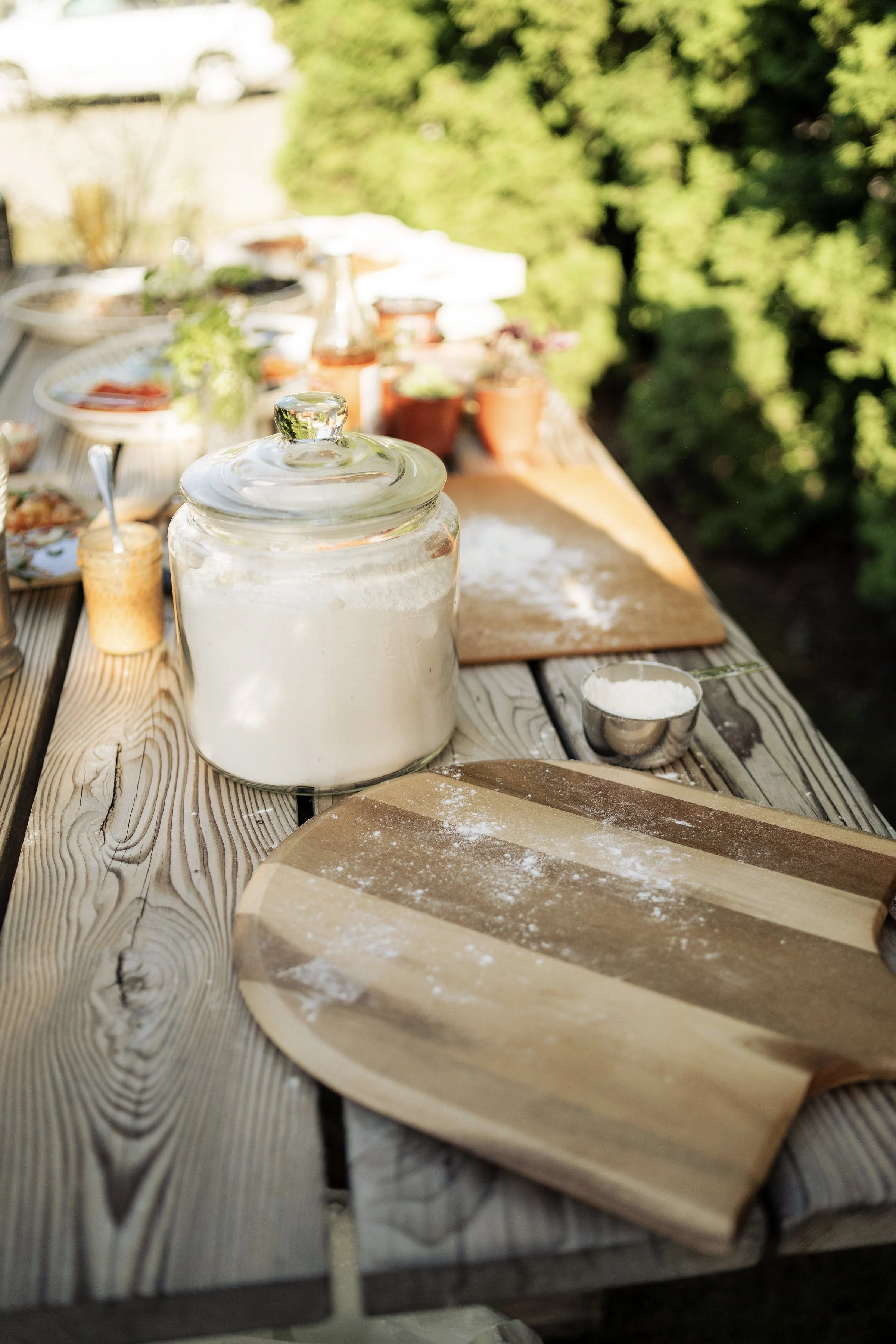 flour hosting pizza party