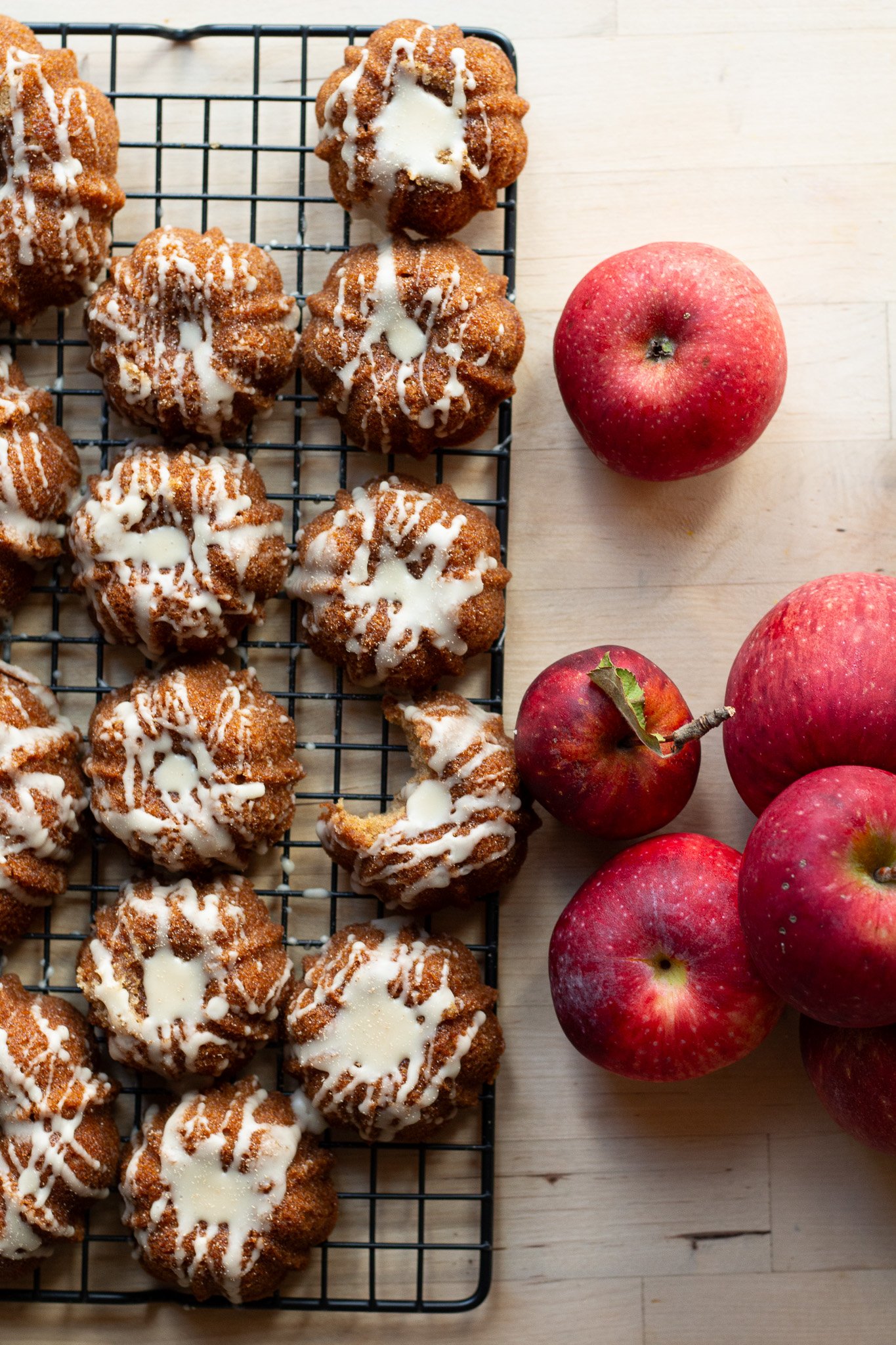 easy mapple allpe apple bread for fall