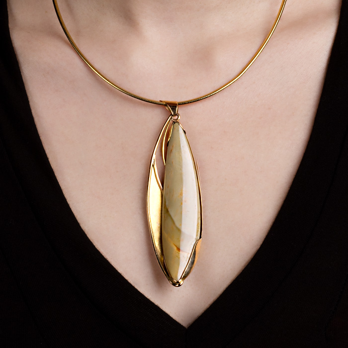 adriennestanton_product_ofak_GoldLeafFeatherNecklace_02.jpg