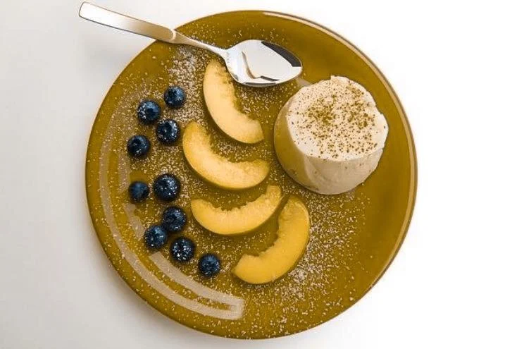 THIS WORKS EQUALLY WELL WITH VANILLA OR CHOCOLATE PUDDING