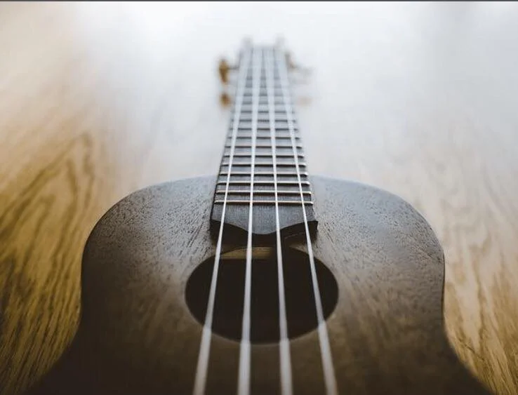 ARMCHAIR UKULELE TUNER