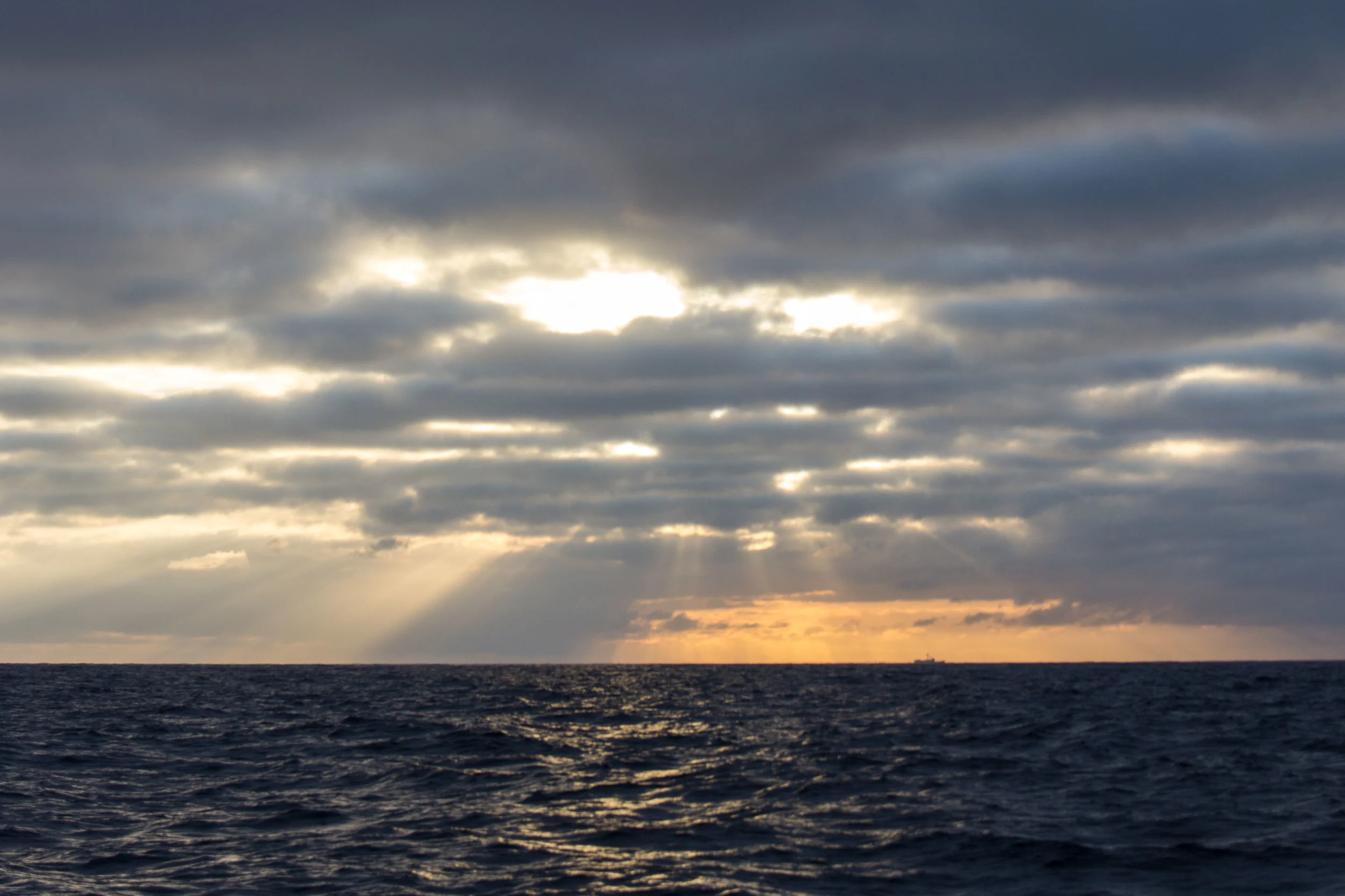 Contingencies at Sea (Our Departure from Aussie Pipe)