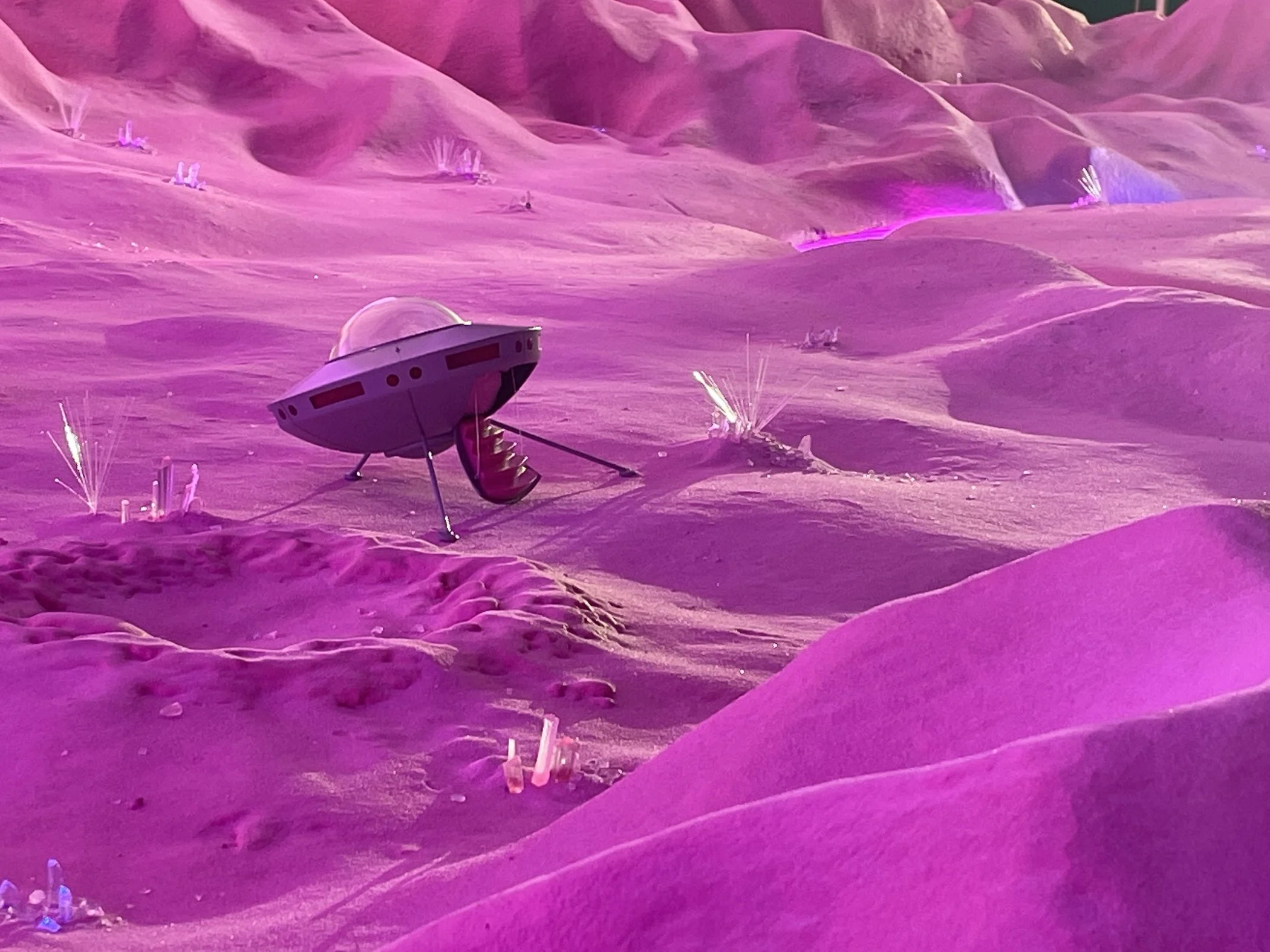 angelyne-flying saucer-model.jpeg