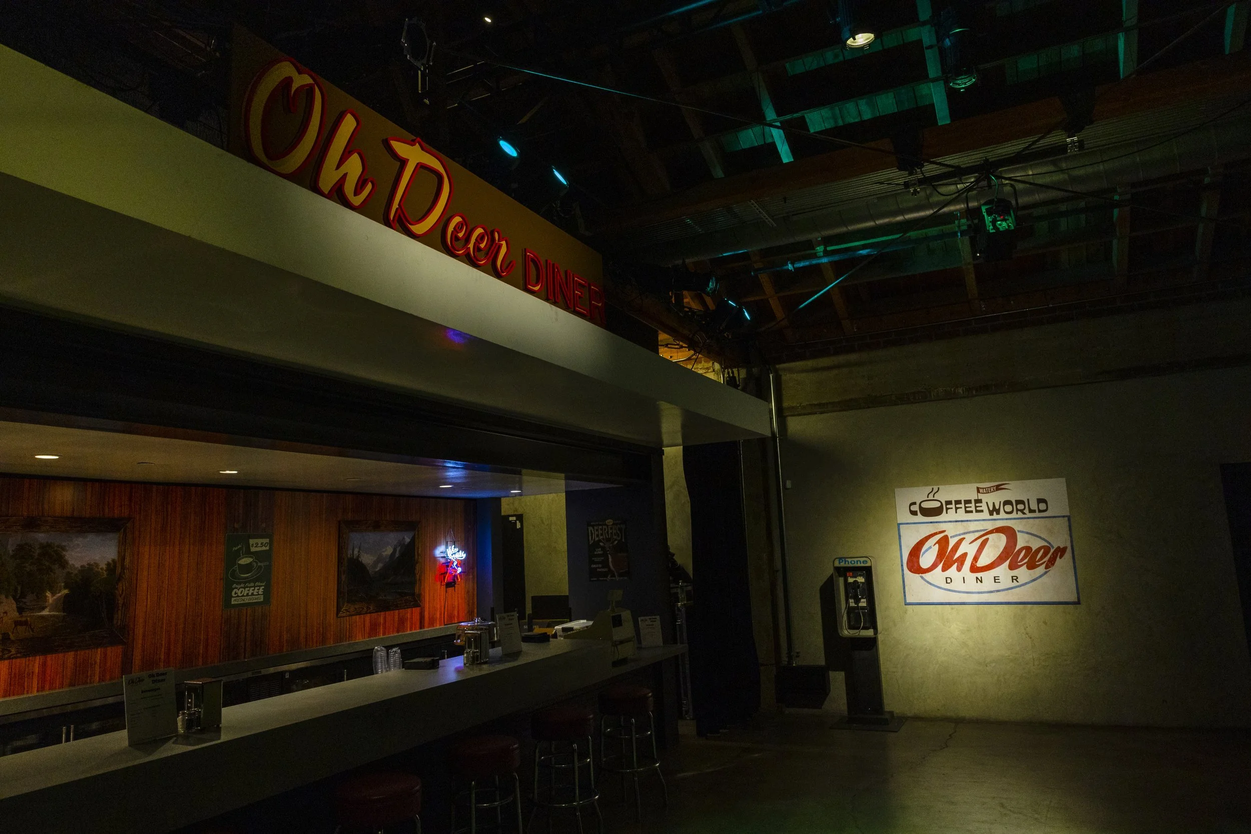 alan wake 2-oh deer diner bar.jpg
