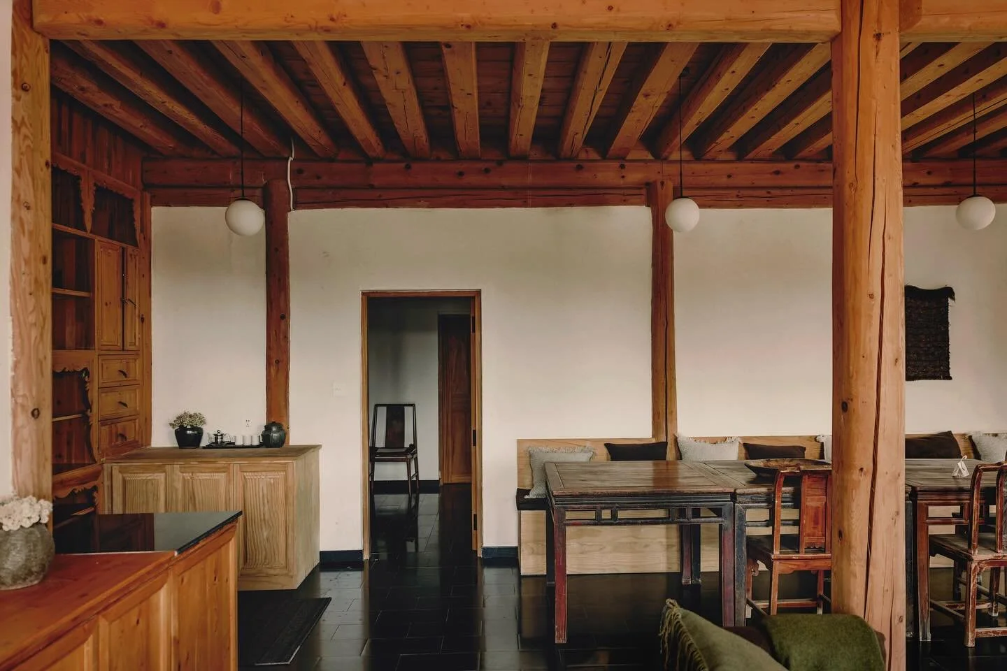 Norlha House, smells like wood fire, wool and mountain air 🤎