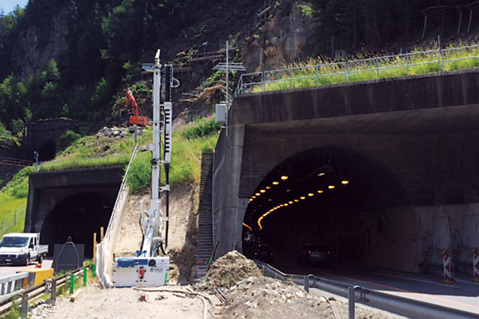 ....Autobahn A2, Stalvedro / Airolo . .Autostrada A2, Stalvedro / Airolo .... ....Mikropfähle ..Micropali....