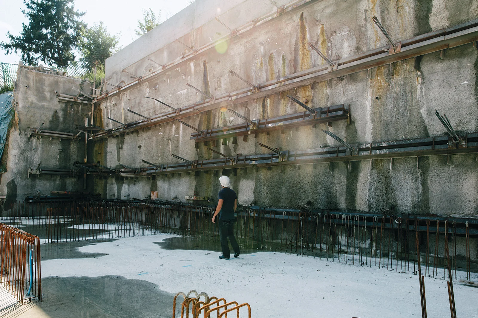 ....Baugrubensicherung für Laborgebäude, Lugano TI ..Celle Staminali, Lugano TI....