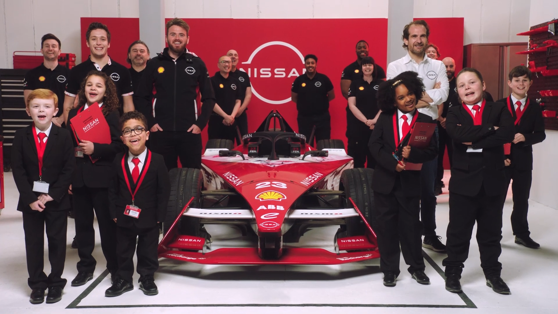 NISSAN-NEW_HIRES-Still-00042.webp
