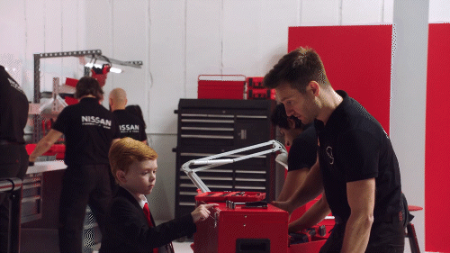 NISSAN-NewHires-OliverLook2-SM.gif