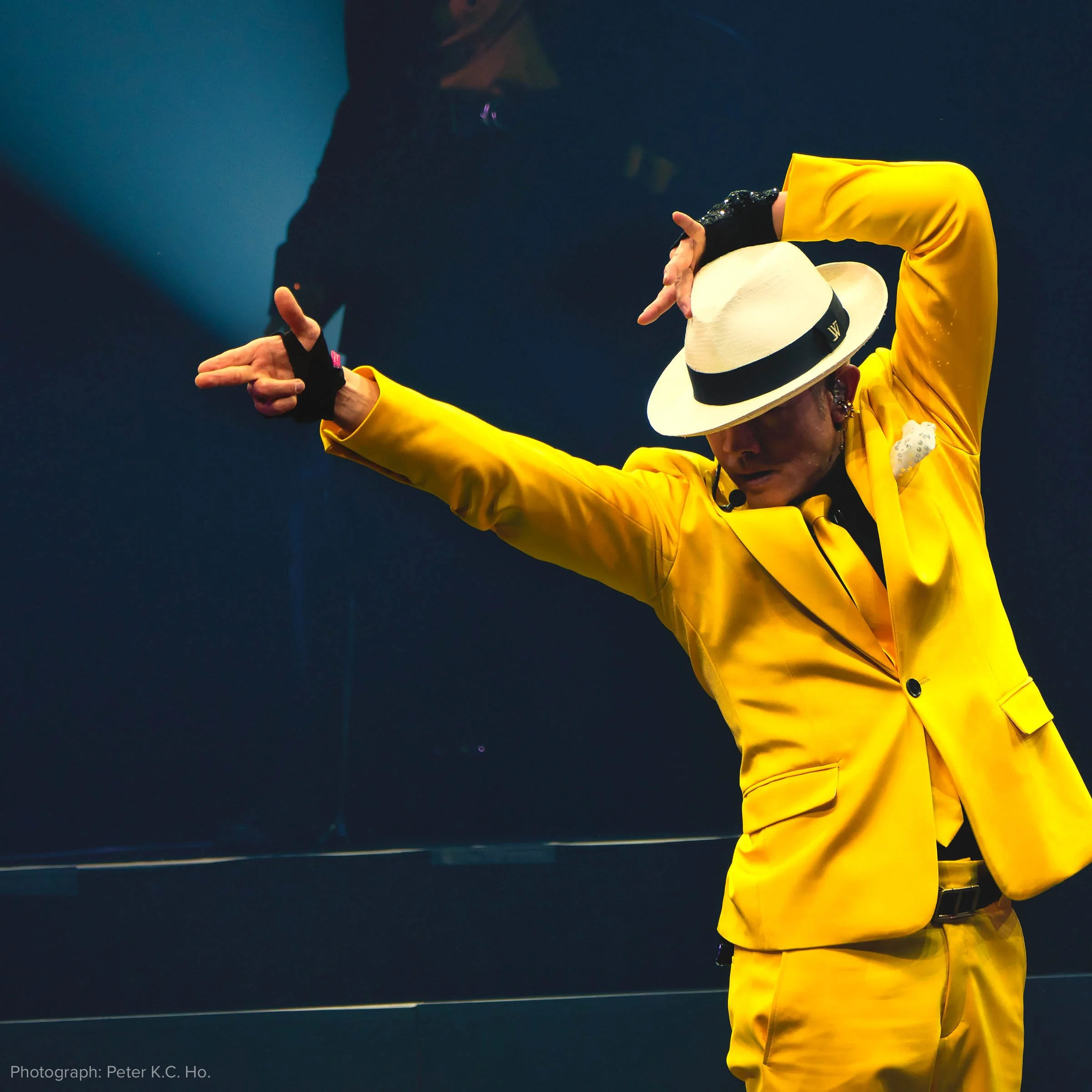 AARON KWOK DELIVERS SUPERSTAR PERFORMANCE ON OLG STAGE IN NIAGARA FALLS ...