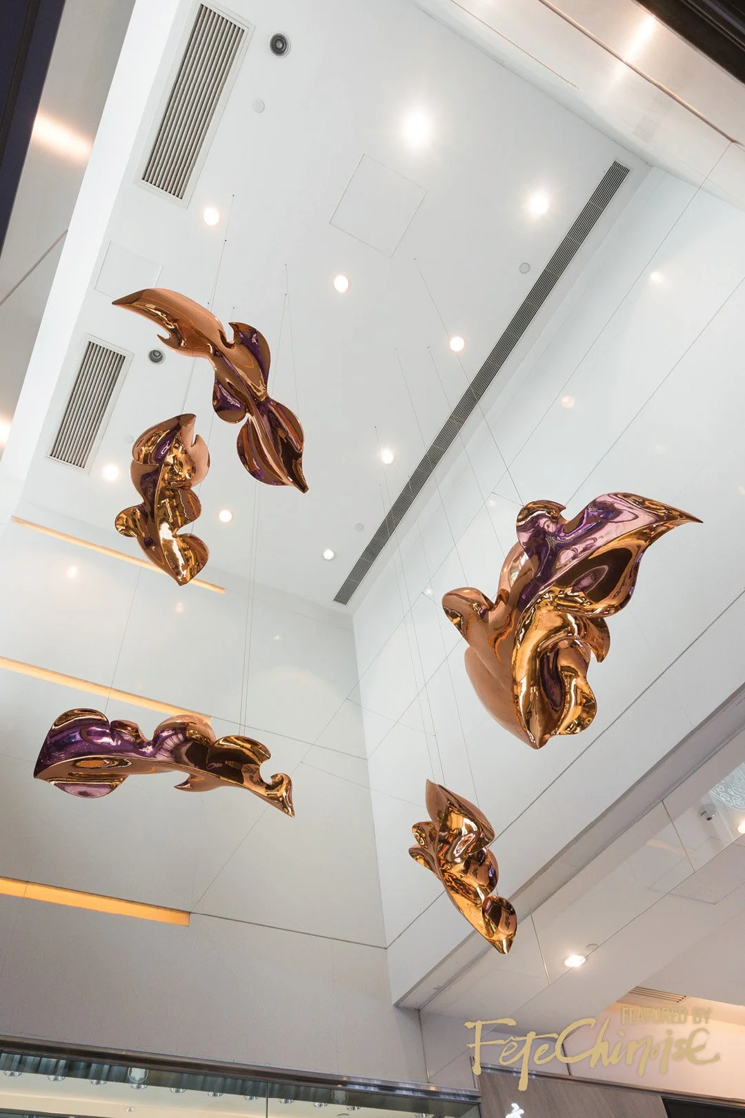 Flying Leaves 都市一隅‧葉舞. Size variable 尺寸不定. Copper 銅. 2009.