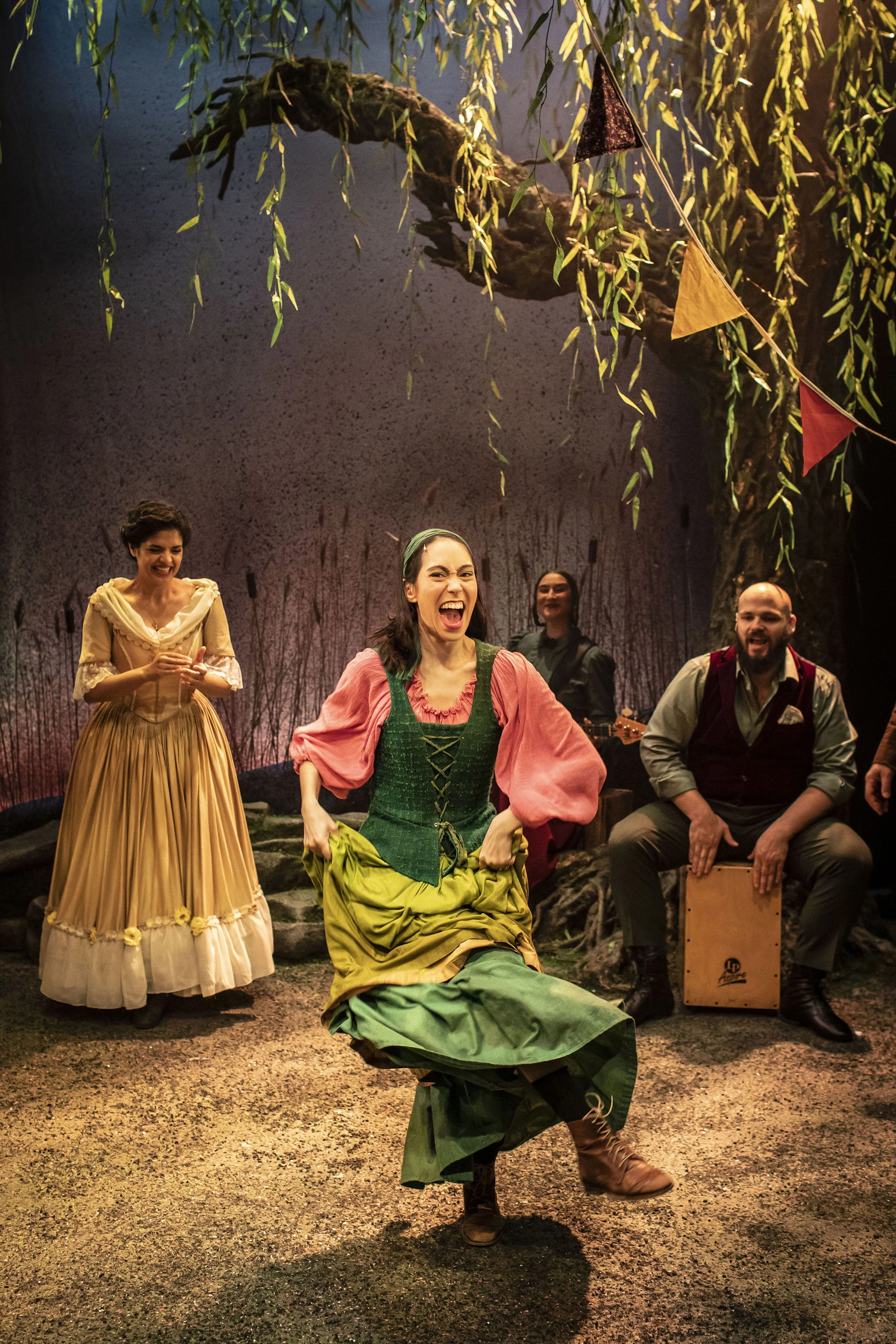Davina Moon as Tailor's Wife, Claire-Marie Corridor as Innkeep's Wife,