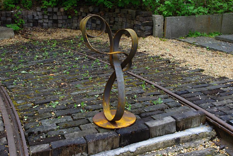 Loop the Loop by Rosemary Wellings (photo: Claire Meade)