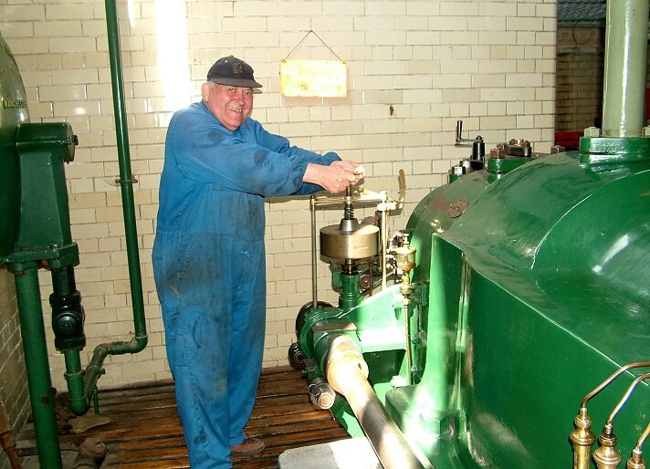 Peter and the gas engine.jpg