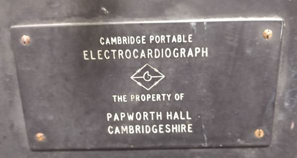 Portable electrocardiograph by Cambridge Instrument Company
