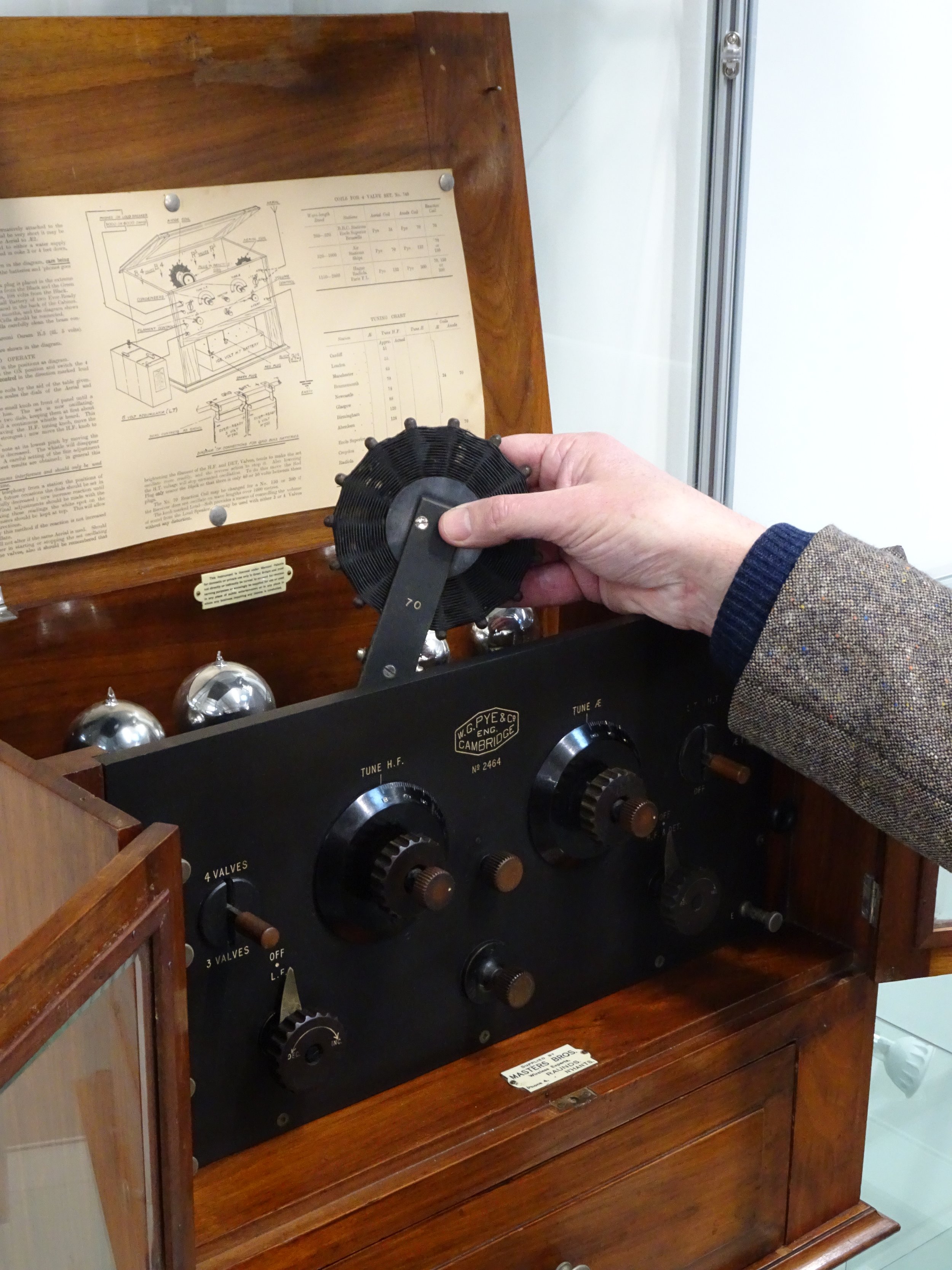 Radio Enters the Home — Cambridge Museum of Technology