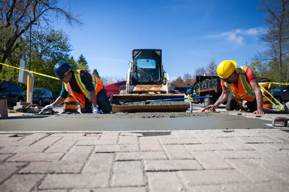 asphalting-and-paving-services.jpg