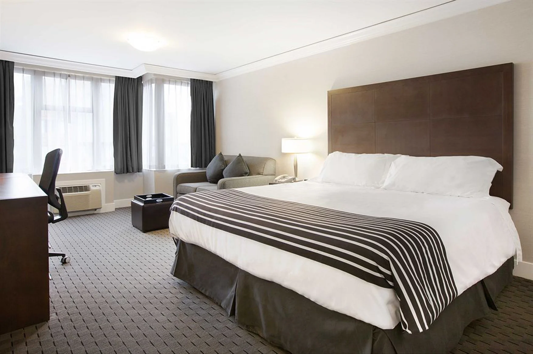 Hotel.jpg
