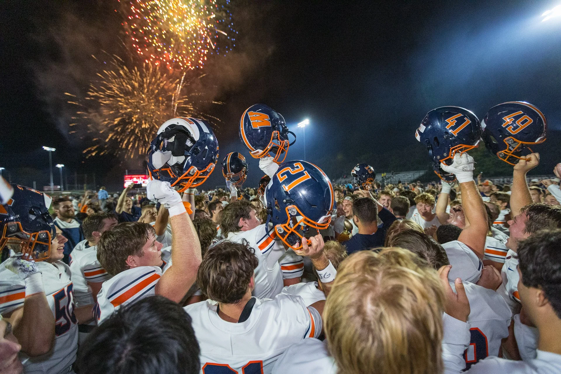 fball101026-390.jpg