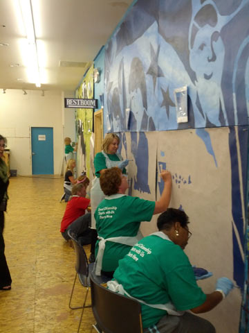 Many of the Citizen's Bank staff returned for our public paint days with their families in tow. 