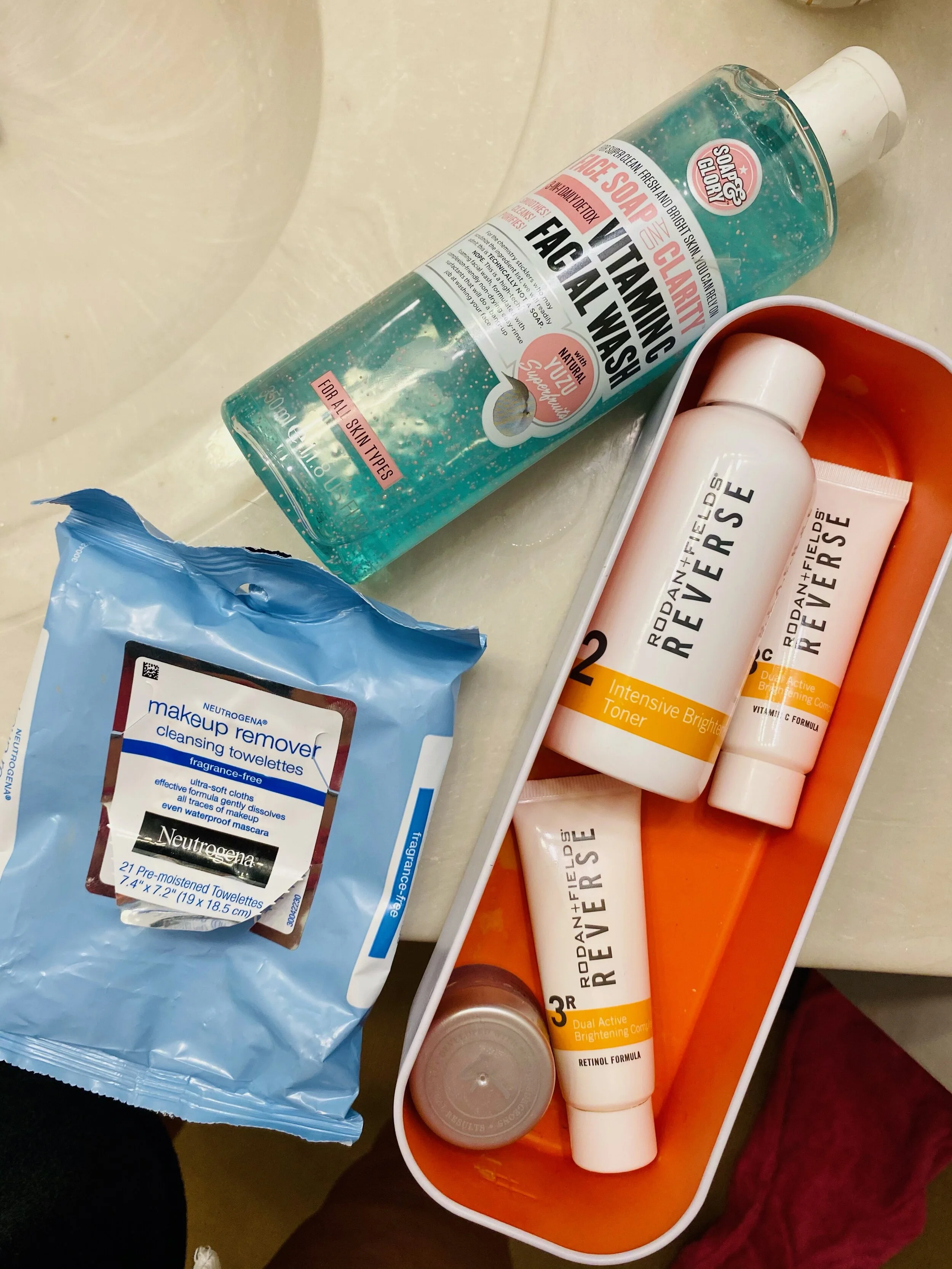 Evening beauty routine & skin care capsule