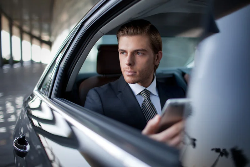 Jumeirah - Complimentary Wi-Fi and Limousine Transfers 1.jpg