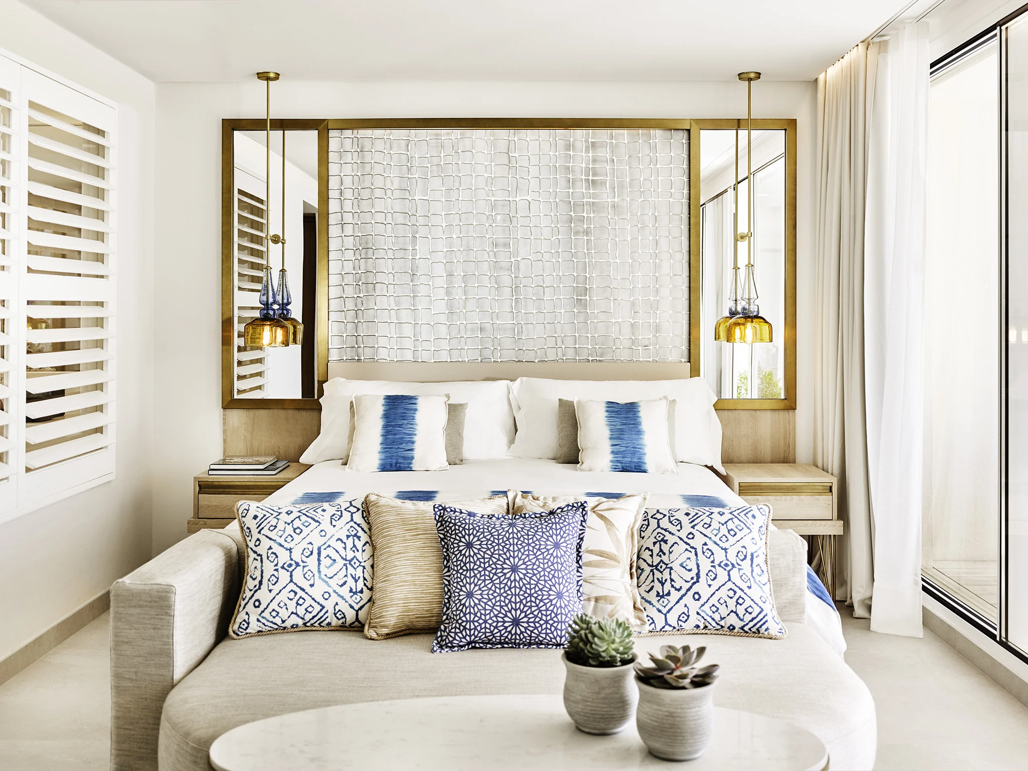 Deluxe Junior Suite Sea view.jpg