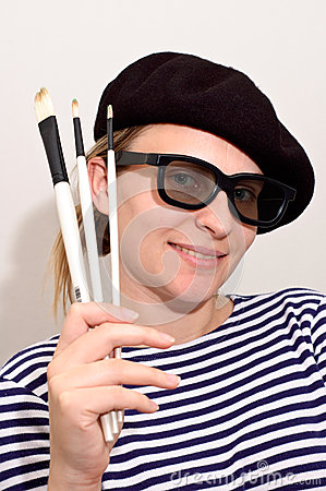 artist-beret-brushes-25298508.jpg