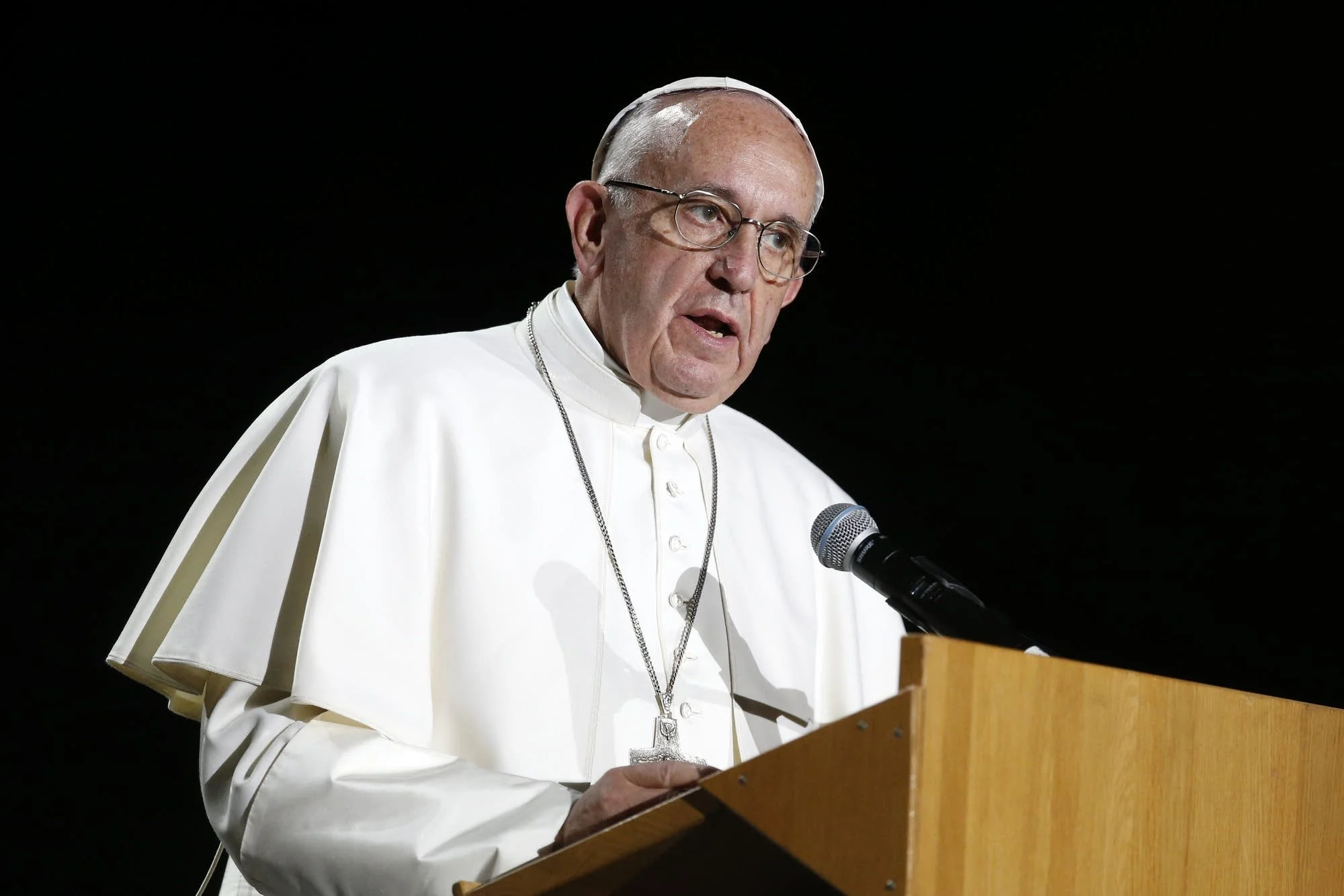 55e92b-20170215-pope-francis.jpg