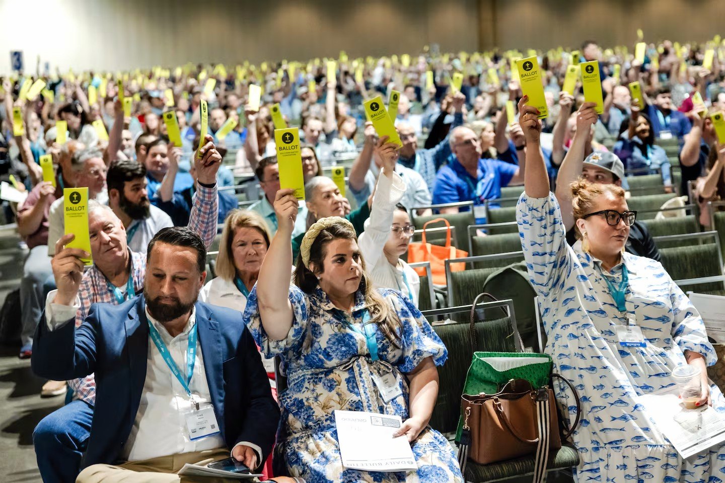 Southern Baptists Vote to Ban Women From The Role of Pastors and Elders