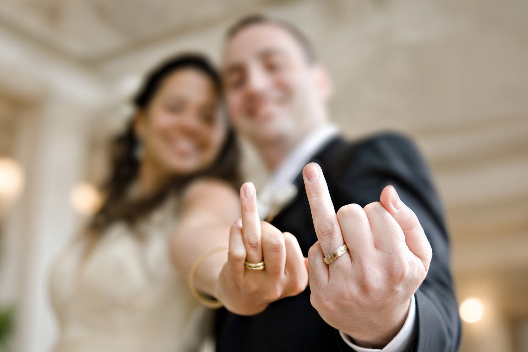Weddings Rings, to Wear or Not to Wear?