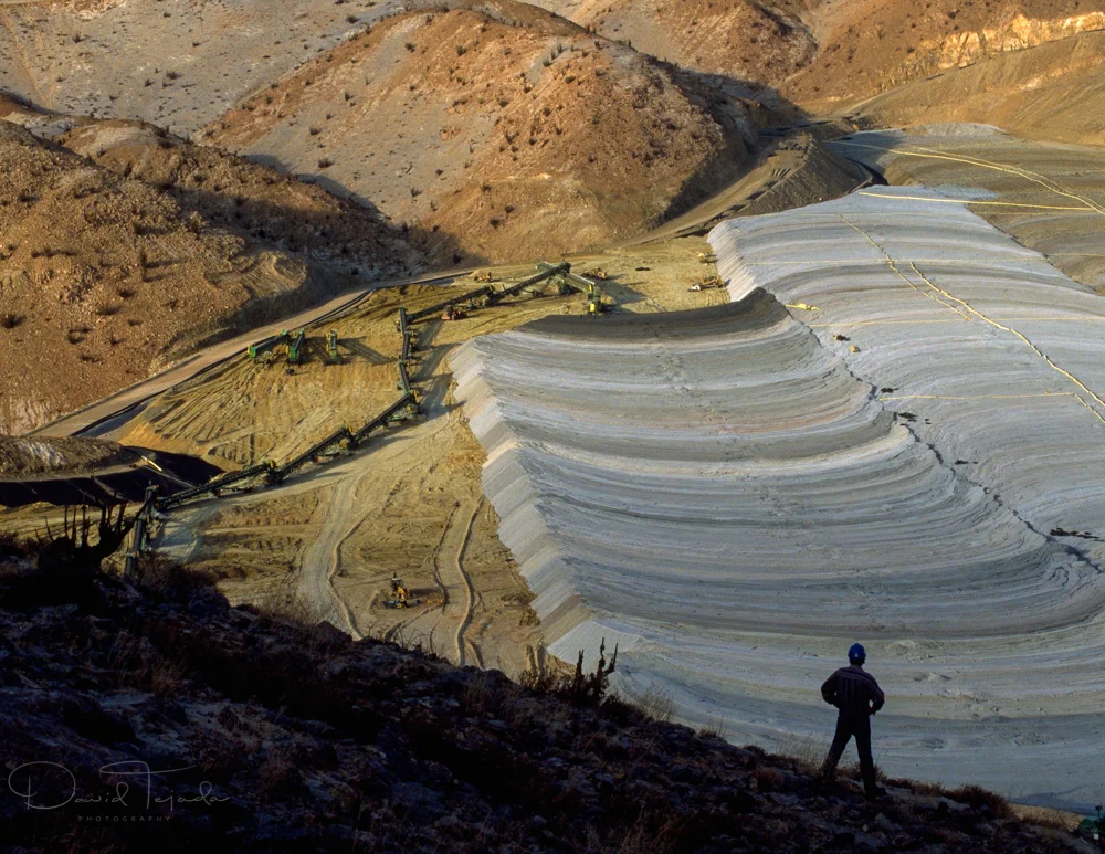 Mining photography is a specialized area of industrial photography. David has shot for most major mining companies in the United States. He has traveled around the world shooting for major mining companies and engineering firms, such as copper mining in South America and Southeast Asia, gold mining in Nevada, South America, and Southeast Asia, and coal mining in Wyoming. Mining photography services include: Underground mining, surface mining, coal mining, copper mining, gold mining . David also shoots for the oil & gas industry .