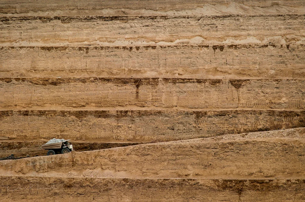 Mining photography is a specialized area of industrial photography. David has shot for most major mining companies in the United States. He has traveled around the world shooting for major mining companies and engineering firms, such as copper mining in South America and Southeast Asia, gold mining in Nevada, South America, and Southeast Asia, and coal mining in Wyoming. Mining photography services include: Underground mining, surface mining, coal mining, copper mining, gold mining . David also shoots for the oil & gas industry .
