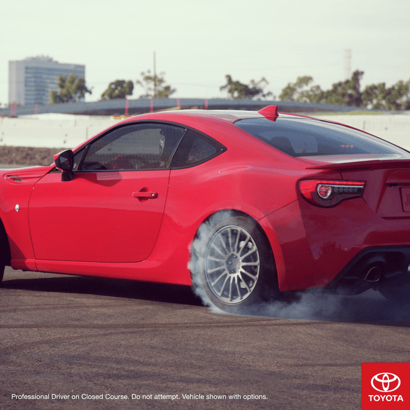 3276_Smoking_Tires_Cinemagraph_FBIG.gif