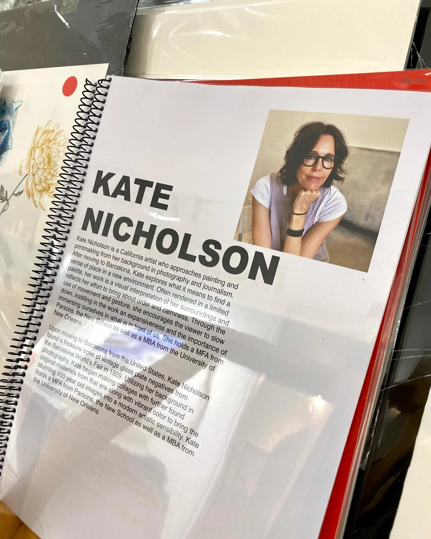 Happy to be among so many great artists at NoHo House! The Holiday Bazaar is up for this weekend only, so come on out and get your art on, and go home with something special ✨ #nohohousebarcelona #contemporaryartist #givethegiftofart #barcelonalife