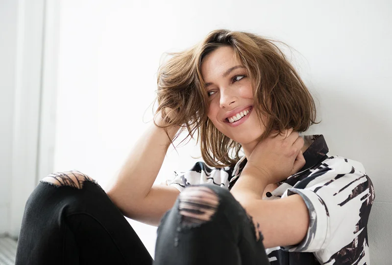 Nylon, Rebecca Hall
