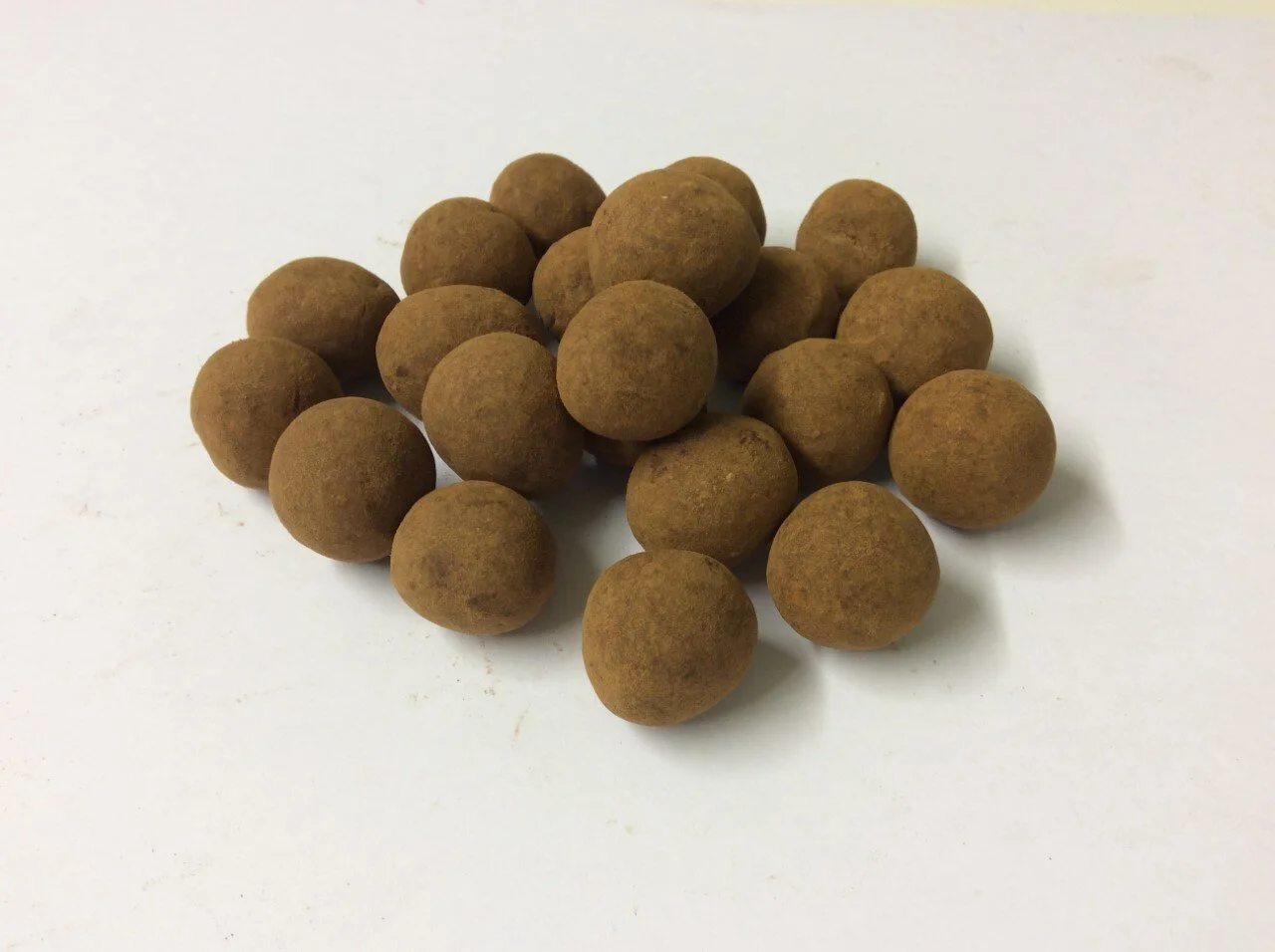 cinamon dusted hazlenuts.jpg