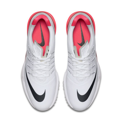 The new graphics for the Lunar Control 4 show of the Nike swoosh loudly and proudly!