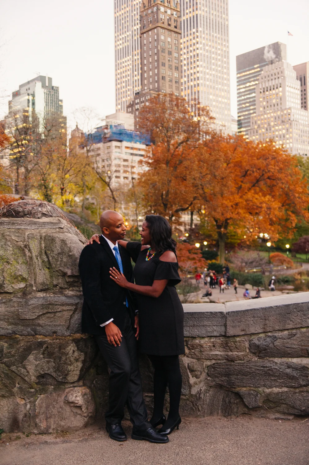 CentralPark.Manhattan.NYC.PlazaHotel.EngagementPhotos.10.jpg