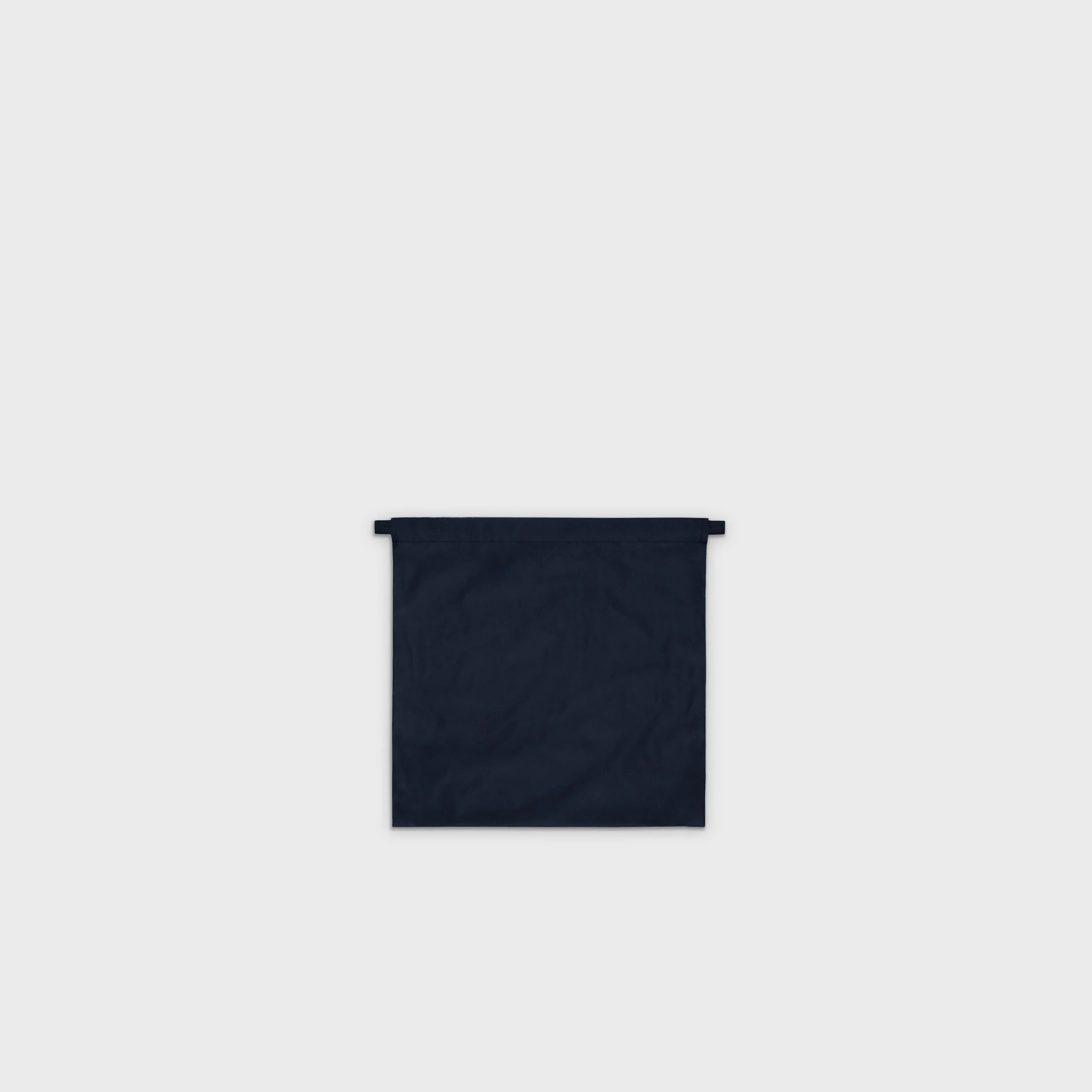 formuniform_bagS_flat_navy.jpg