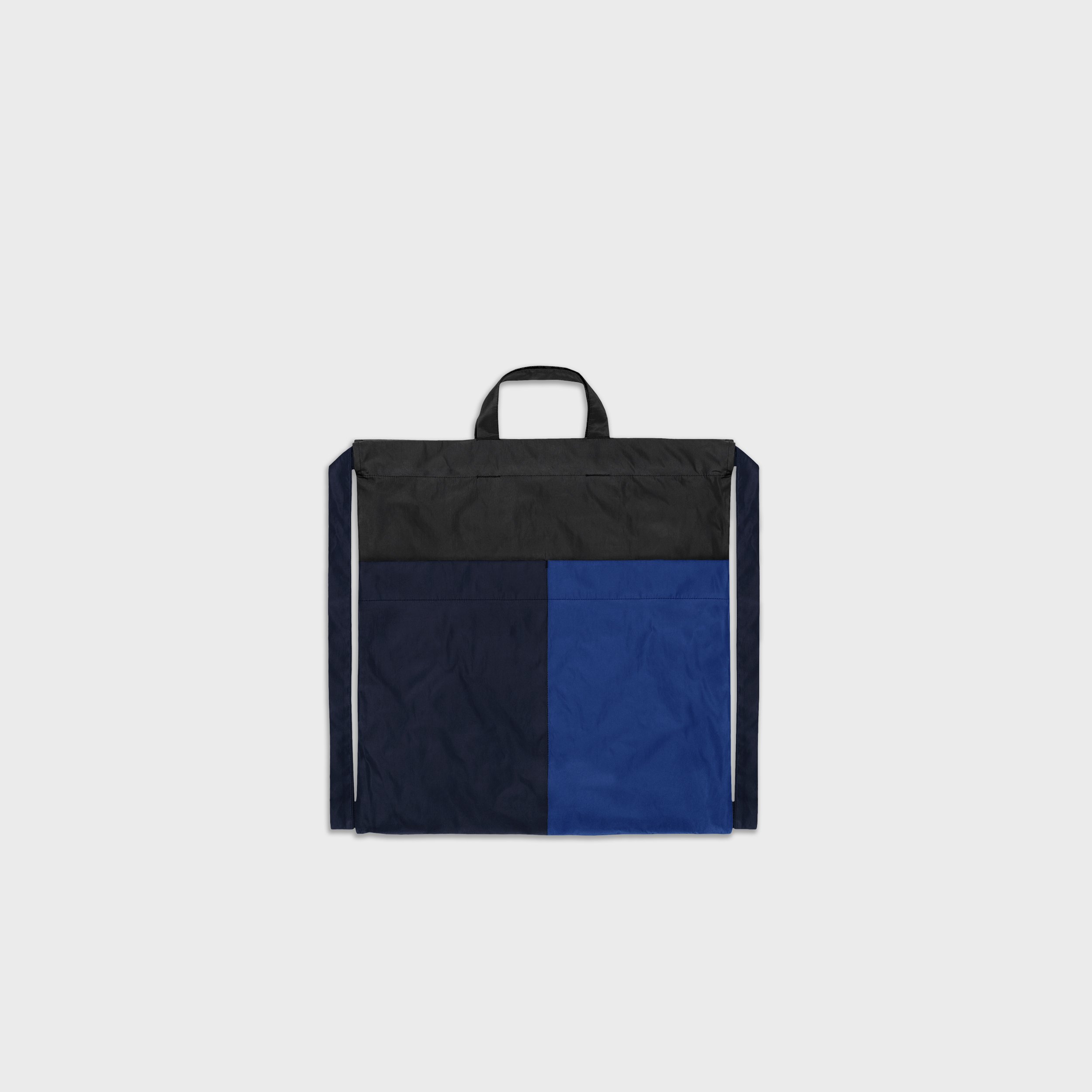 formuniform_drawstring_backpack_M_flat_black_navy_blue www.jpg