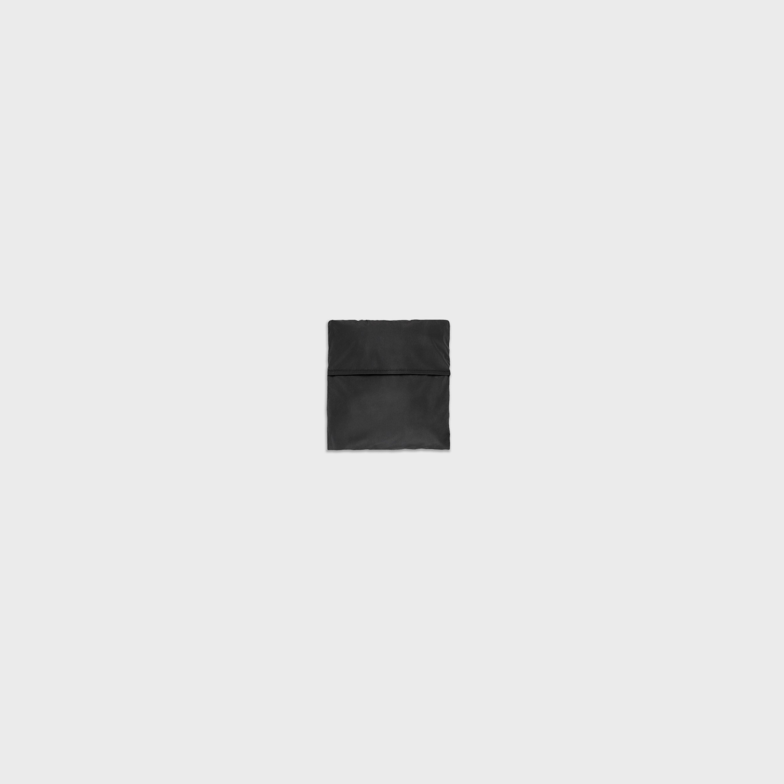 formuniform_drawstring_backpack_M_packed_black www.jpg