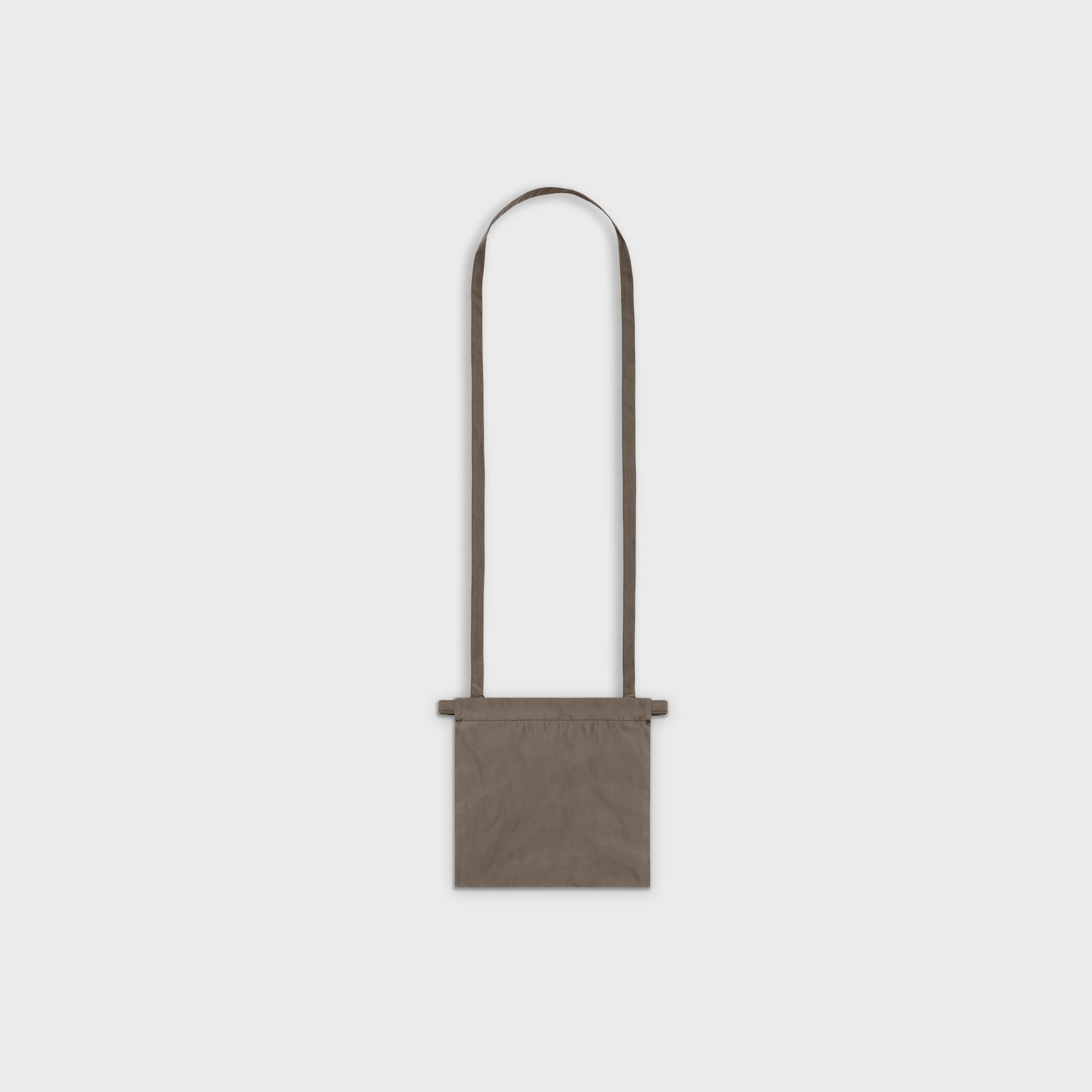 formuniform_drawstring_bag w strap_flat_XS_taupe.jpg