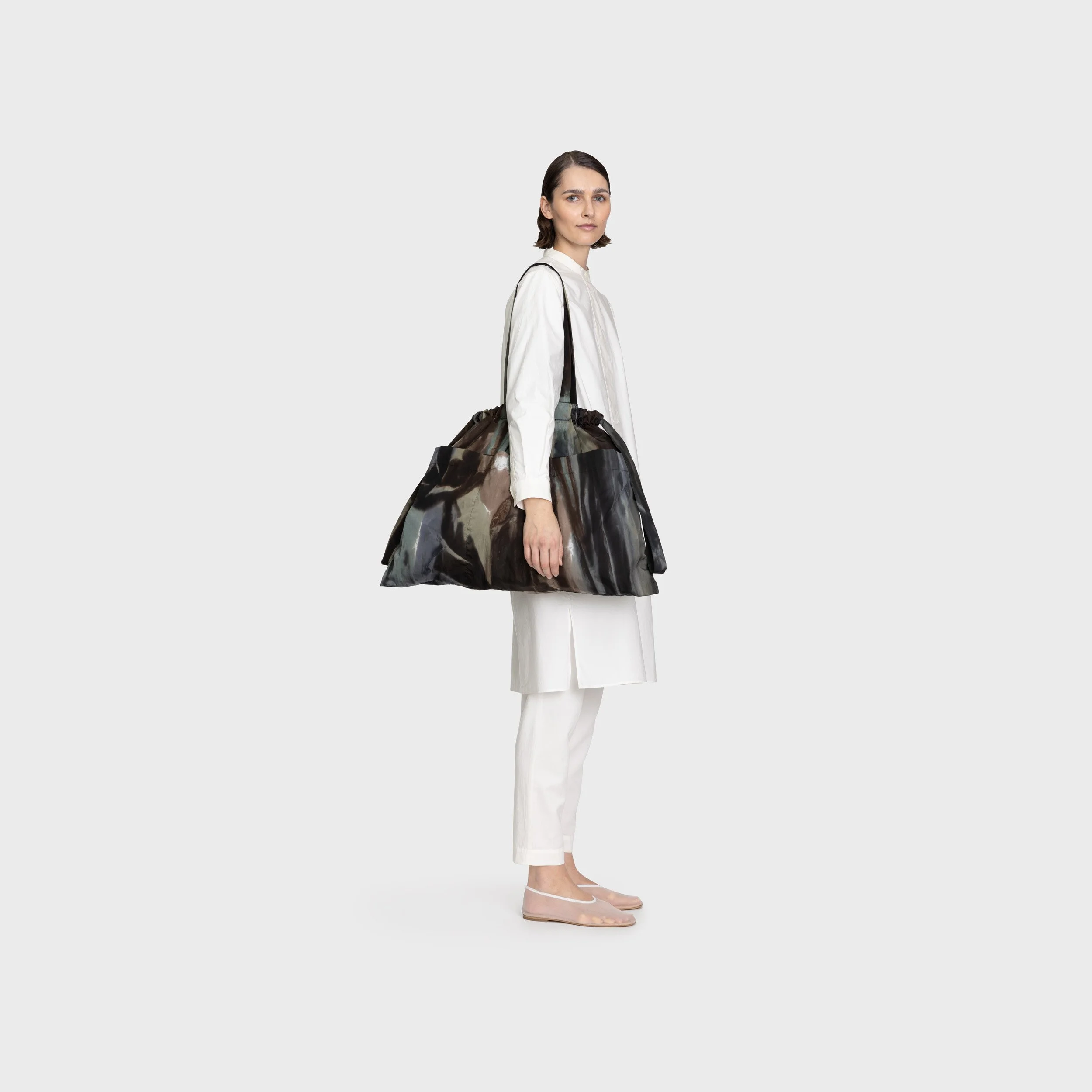 Day-Curious Drawstring Bag L shades